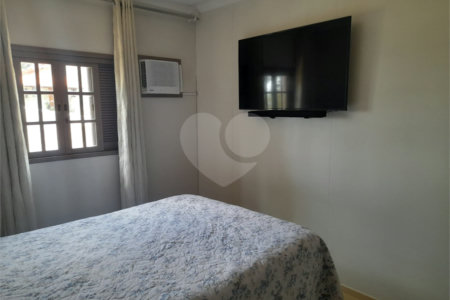 Casa à venda com 3 quartos, sendo 2 suítes, no condomínio Outeiro das Flores, Itupeva - SP