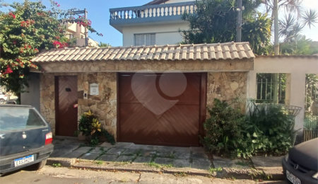 Casa à venda com 4 quartos, sendo 2 suítes,  em Vila Gustavo, São Paulo, SP
