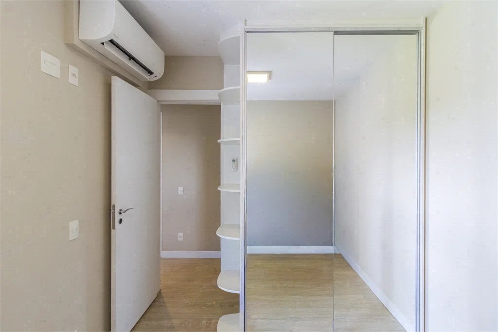 Apartamento à venda com 3 quartos, sendo 1 suíte, em Jardim Vazani, São Paulo, SP