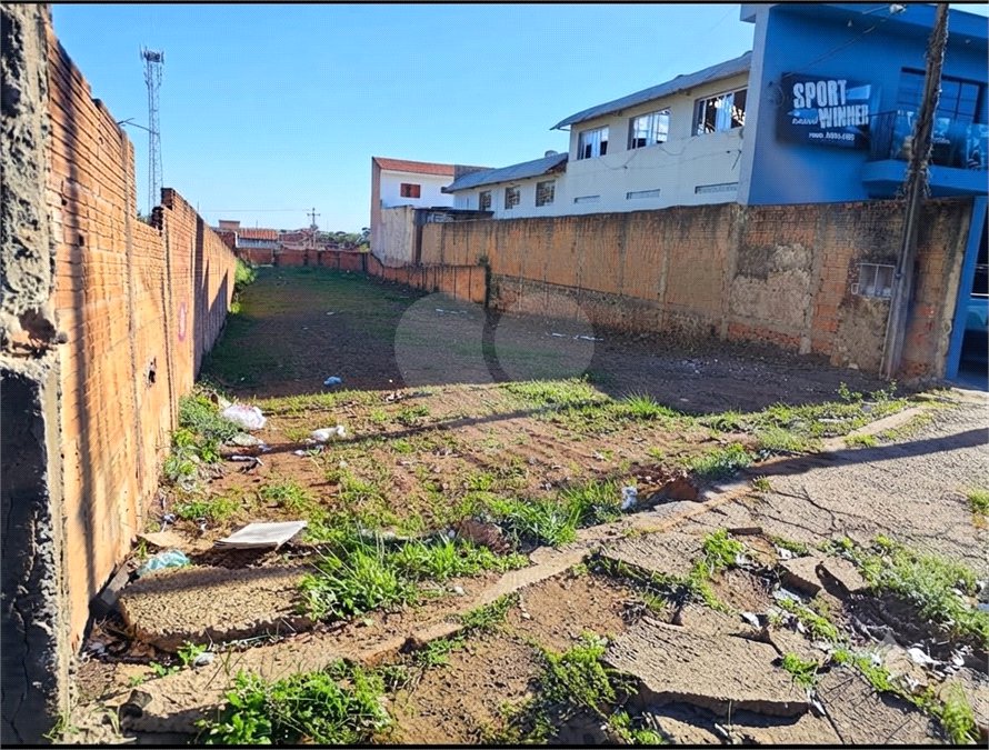 Oportunidade Comercial: Terreno de 525m² em Localização Estratégica no Parque Sissi!