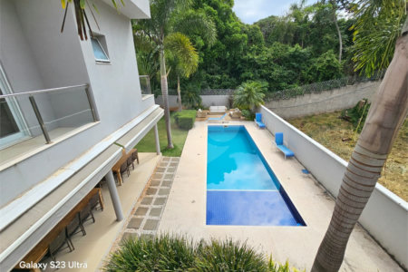 Casa à venda em condomínio fechado em Vinhedo, interior de São Paulo