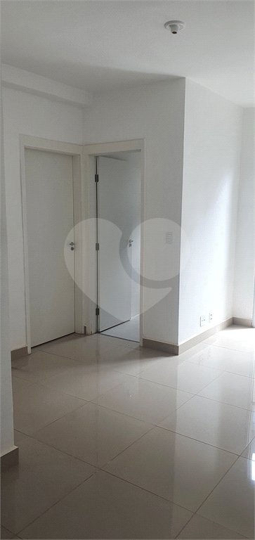 Apartamento para locação ou venda na Vila das Orquídeas.