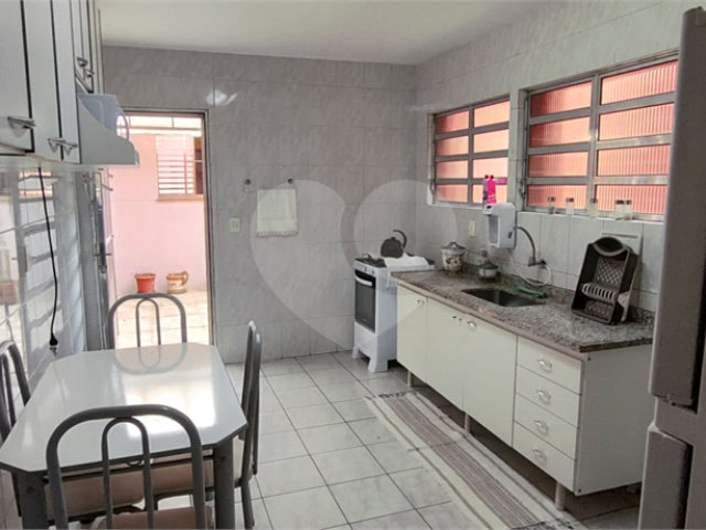 Casa à venda com 3 quartos, sendo 1 suíte,  em Santana, São Paulo, SP