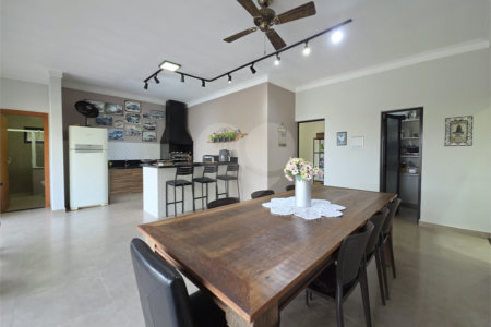 Casa à venda com 3 suítes no condomínio Village Ipanema I, Araçoiaba da Serra - SP