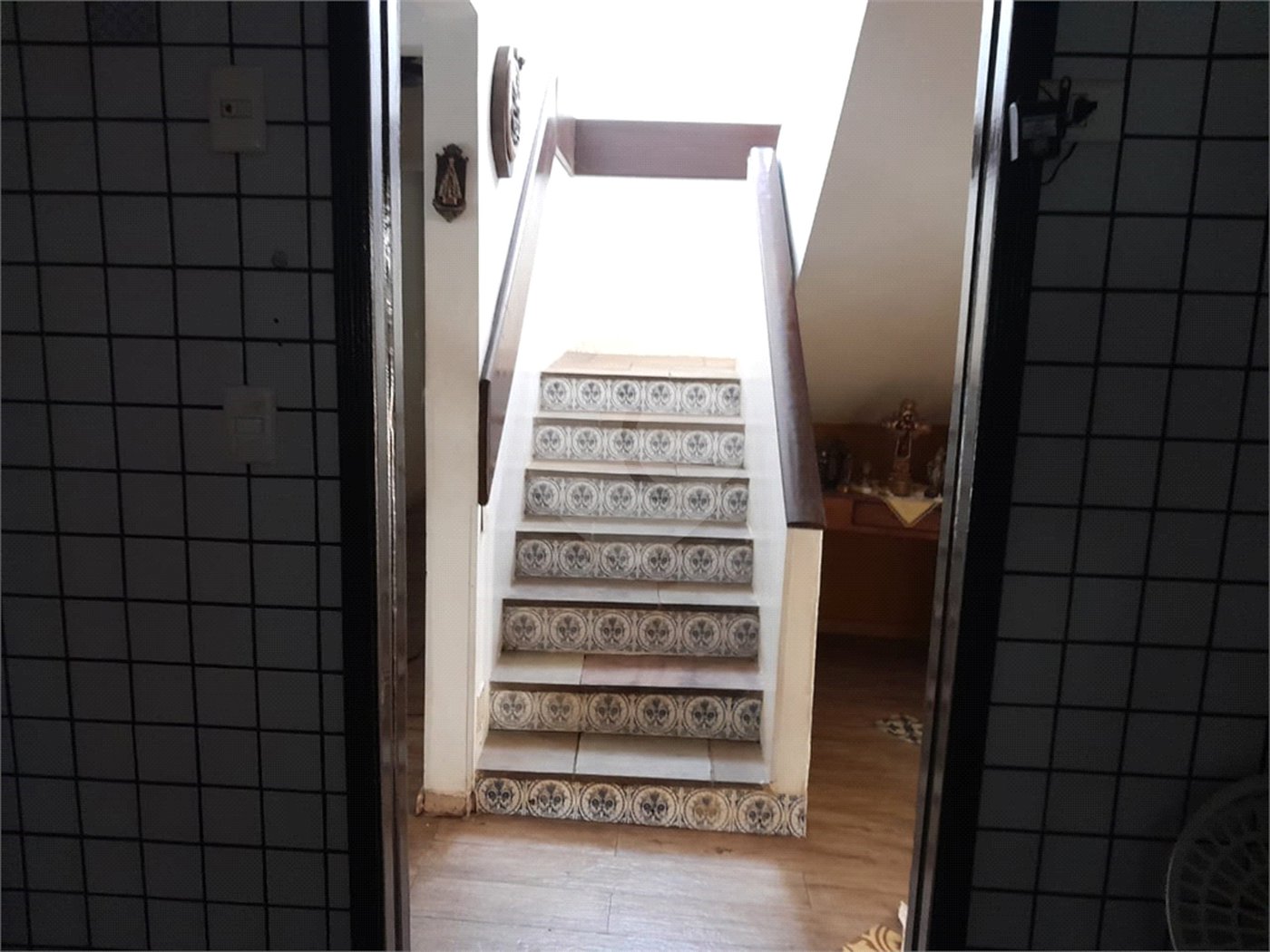 Sobrado à venda com 6 quartos, sendo 3 suítes, em Rolinópolis, São Paulo, SP
