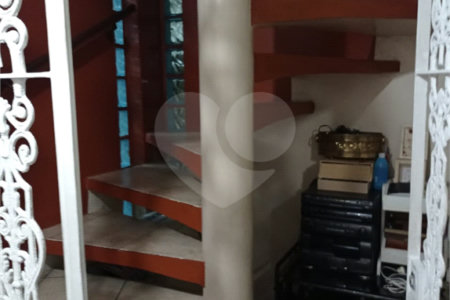 Casa à venda com 5 suítes em Vila Medeiros, São Paulo, SP