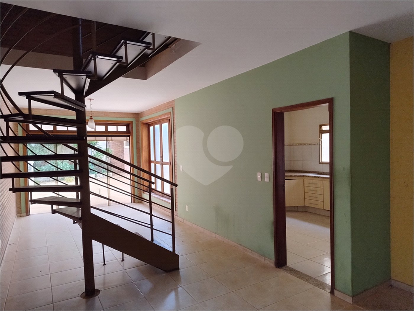 Excelente sobrado para venda no residencial Parati