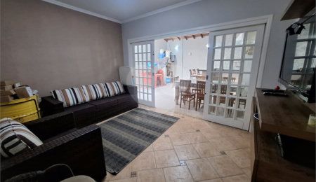 Casa à venda com 3 quartos, sendo 1 suíte,  em Vila de Vecchi, Jundiaí, SP