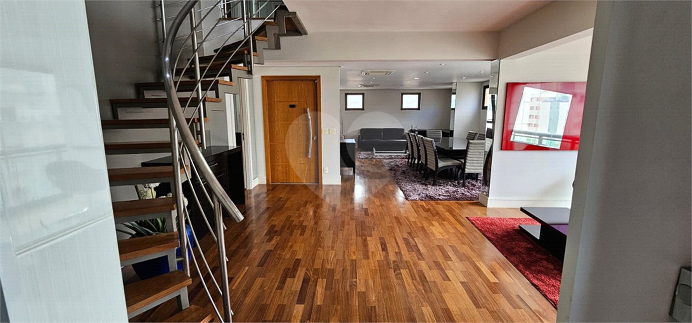 Duplex à venda com 4 quartos, sendo 3 suítes,  em Jardim Paulista, São Paulo, SP
