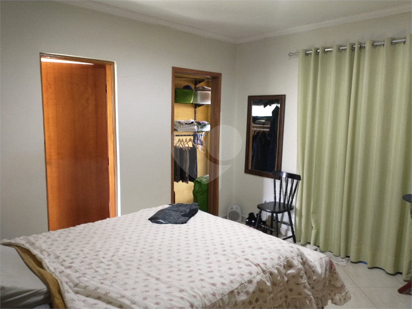 Sobrado à venda com 3 quartos, sendo 1 suíte, em Tremembé, São Paulo, SP