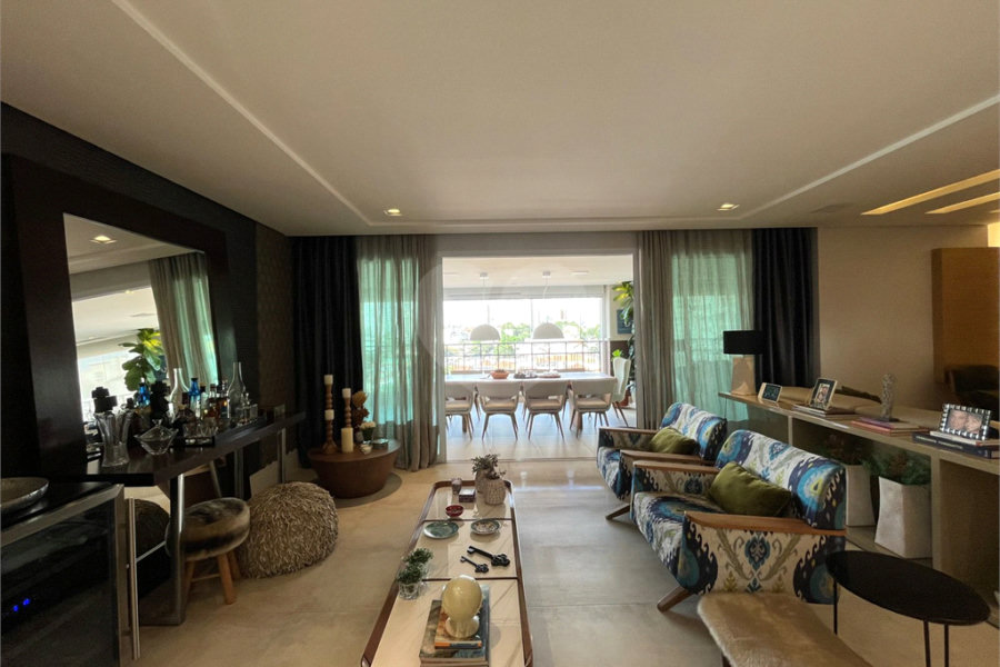 Apartamento à venda com 3 suítes em Santa Teresinha, São Paulo, SP