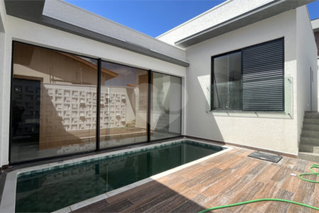 Casa Térrea à venda com 3 suítes em Jardim Paulista, Atibaia, SP