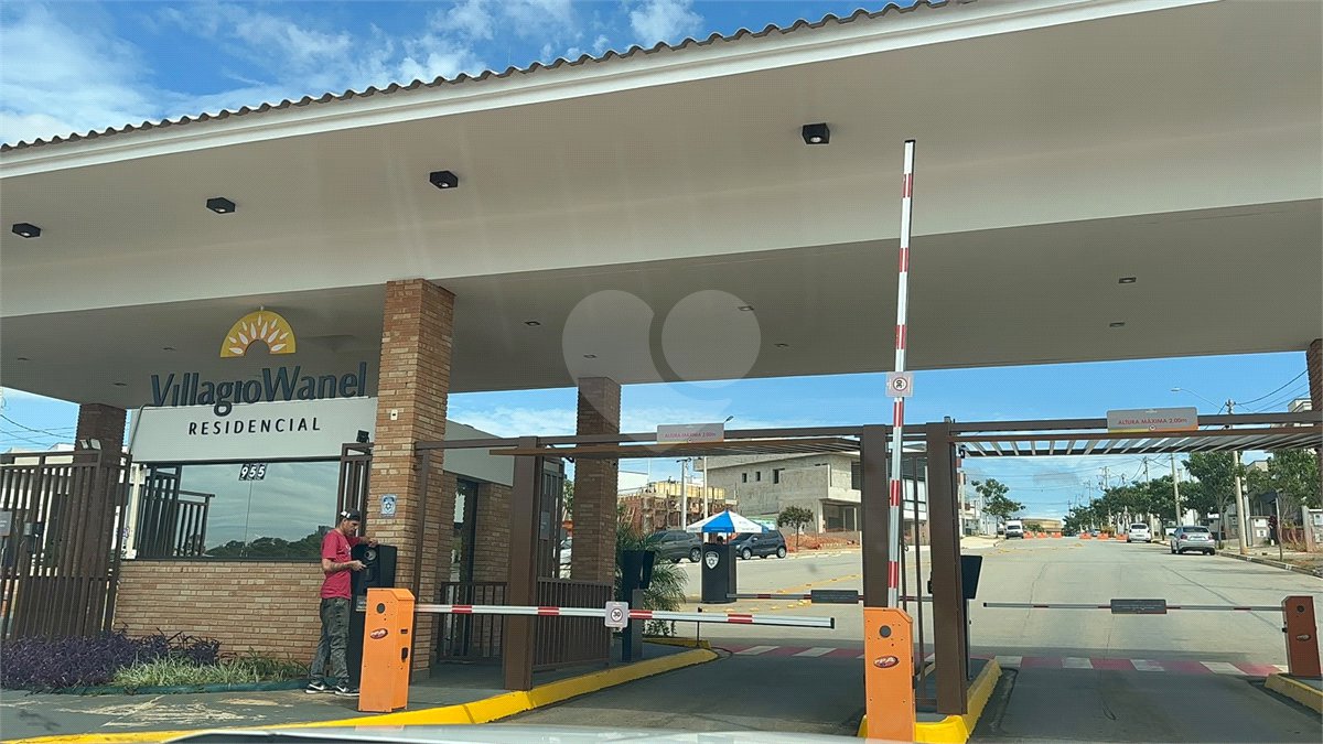 Casa à venda com 3 quartos, sendo 1 suíte, no condomínio Residencial Villagio Wanel, Sorocaba - SP