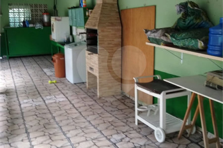 Casa à venda com 2 quartos, sendo 1 suíte, em Vila Piauí, São Paulo, SP
