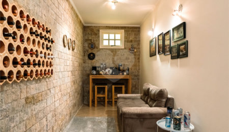 Casa à venda com 5 quartos, sendo 4 suítes, no condomínio Flamboyant, Atibaia - SP