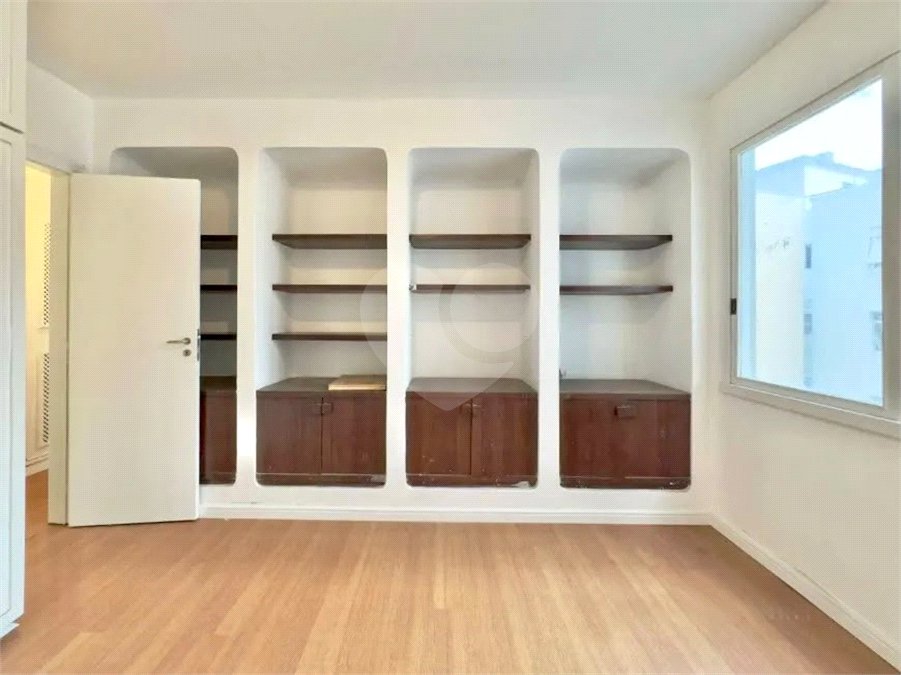Apartamento à venda com 3 quartos, sendo 1 suíte,  em Leblon, Rio de Janeiro, RJ