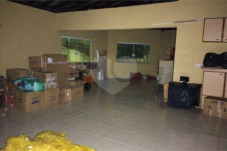 Casa à venda com 5 quartos, sendo 1 suíte,  em Parque do Colégio, Suzano, SP