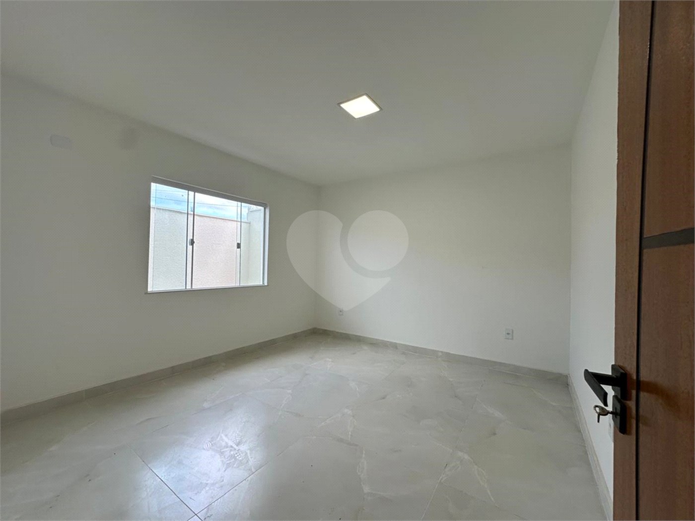 Casa à venda com 2 quartos, sendo 1 suíte, em Guriri, Cabo Frio, RJ