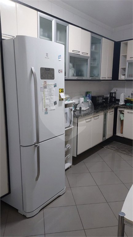 Casa à venda com 3 suítes no condomínio Itapuã XI, São Paulo - SP