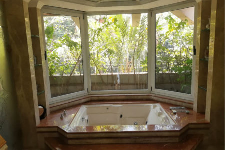 Casa à venda com 5 suítes em Jardim Leonor, São Paulo, SP