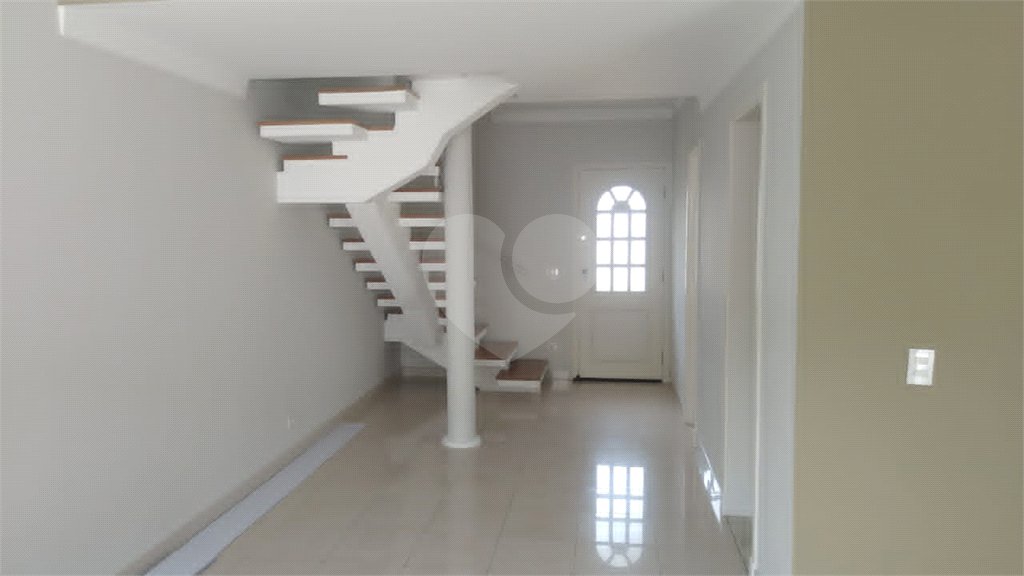 Casa à venda com 4 quartos, sendo 2 suítes, no condomínio Vila D'amalfi, Sorocaba - SP