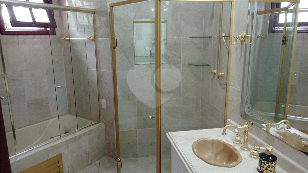 Sobrado à venda com 4 quartos, sendo 3 suítes,  em Horto Florestal, São Paulo, SP