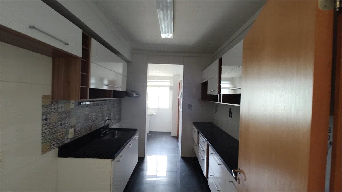 Apartamento para alugar com 3 suítes em Tamboré, Santana de Parnaíba, SP