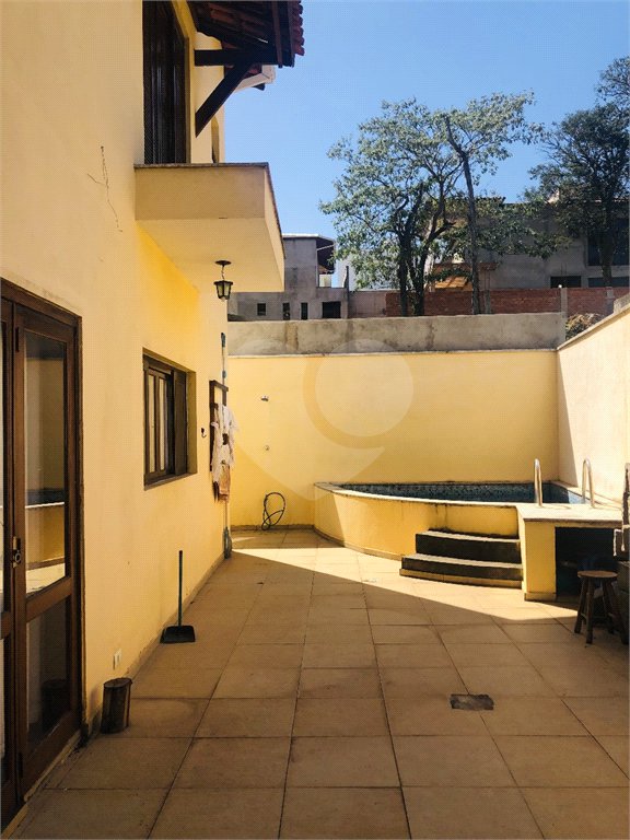 Sobrado à venda com 3 quartos, sendo 1 suíte, em Jardim Peri, São Paulo, SP