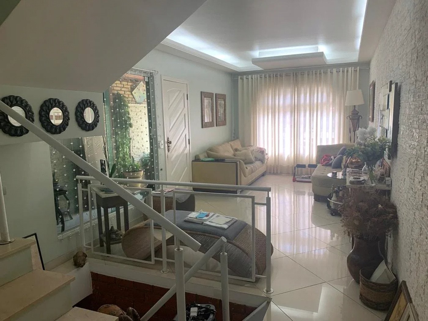 Casa à venda com 3 quartos, sendo 1 suíte, no condomínio Greenland, São Paulo - SP