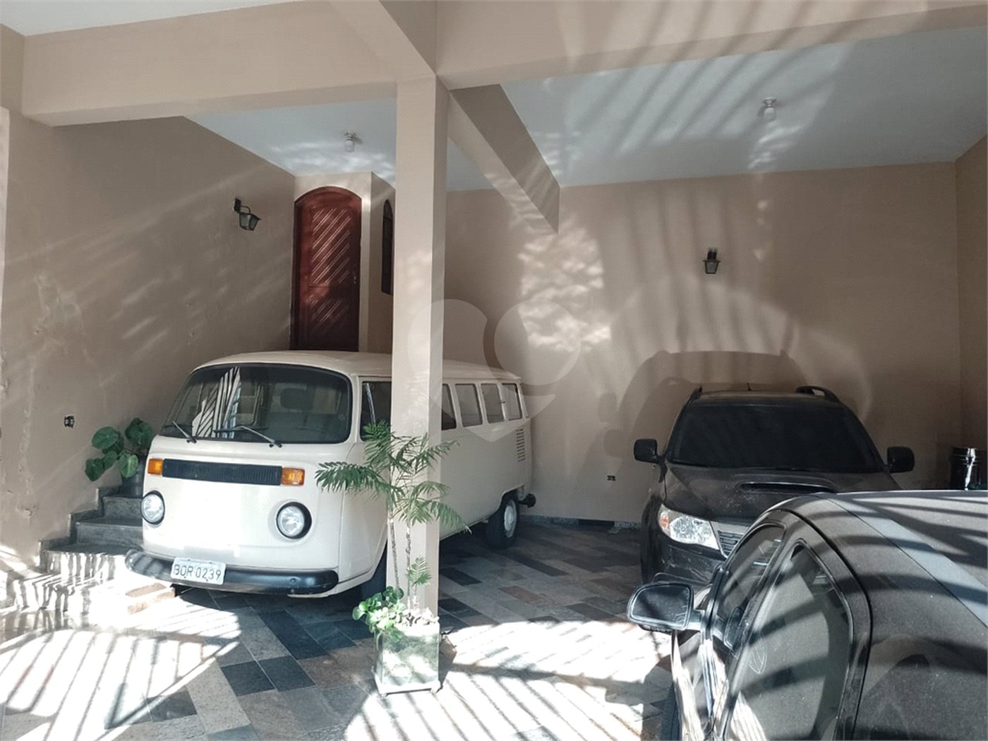 Casa Térrea Assobradada com Varanda Gigante no Jardim Líbano