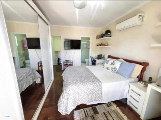 Casa à venda com 4 quartos, sendo 3 suítes,  em Butantã, São Paulo, SP
