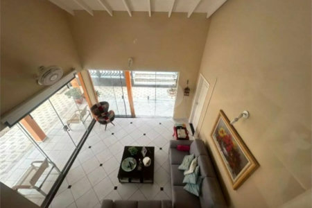 Casa à venda com 3 quartos, sendo 1 suíte, no condomínio Residencial Delle Stelle, Louveira - SP