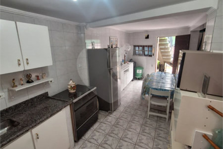 Sobrado à venda com 3 quartos, sendo 1 suíte, em Vila Santa Terezinha (zona Norte), São Paulo, SP