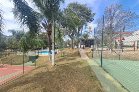 Casa à venda com 4 quartos, sendo 2 suítes, no condomínio Bosque de Grevilea, Vinhedo - SP
