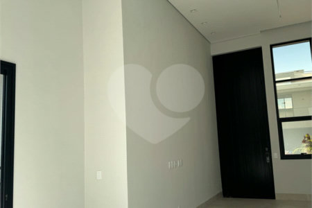 Casa à venda com 3 suítes no condomínio Florais do Parque, Cuiabá - MT