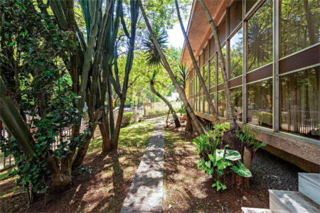 Casa Térrea à venda ou para alugar com 4 suítes em Alto da Boa Vista, São Paulo, SP