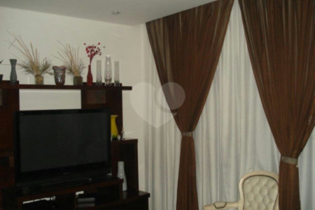 Sobrado à venda com 3 quartos, sendo 1 suíte,  em Vila Aurora (zona Norte), São Paulo, SP