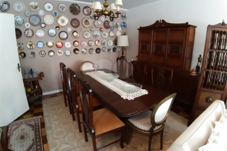 Casa à venda com 3 quartos, sendo 1 suíte, em Jardim Leonor Mendes de Barros, São Paulo, SP