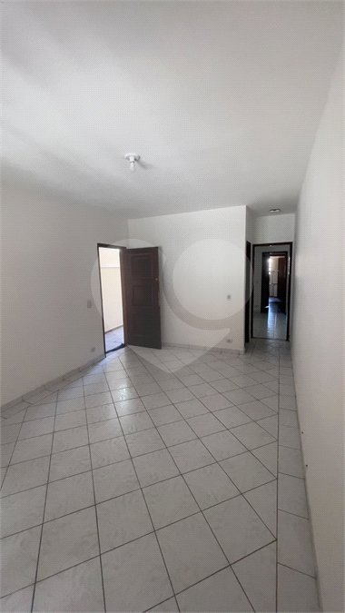 Sobrado à venda com 4 quartos, sendo 1 suíte,  em Jardim Ester Yolanda, São Paulo, SP