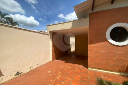 Casa à venda com 3 quartos em Jardim do Carmo, Araraquara, SP