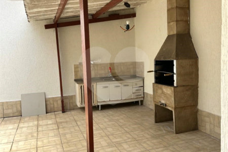 Casa à venda ou para alugar com 3 quartos, sendo 1 suíte, em Vila Andrade, São Paulo, SP