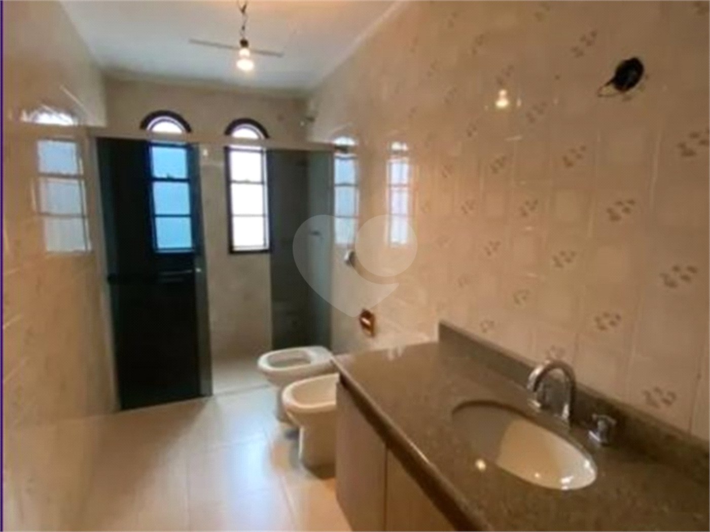Sobrado à venda ou para alugar com 5 quartos, sendo 3 suítes, em Santana, São Paulo, SP
