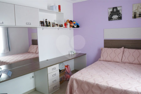 Sobrado à venda com 5 quartos, sendo 3 suítes,  em Santa Teresinha, São Paulo, SP