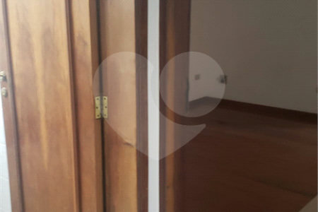 Sobrado à venda ou para alugar com 4 quartos, sendo 2 suítes, em Vila Congonhas, São Paulo, SP
