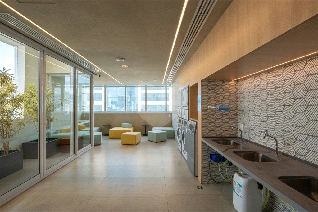 Apartamento à venda com 1 quarto em Moema, São Paulo, SP