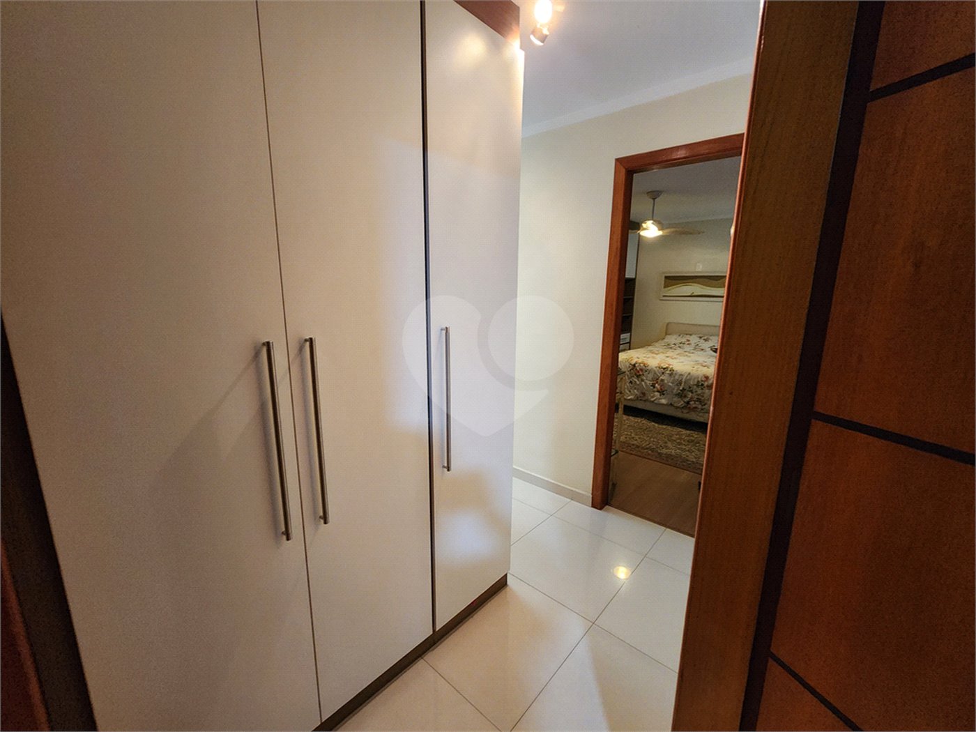 Casa à venda com 4 quartos, sendo 3 suítes,  em Vila Rosália, Guarulhos, SP