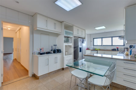 Apartamento à venda com 4 suítes em Alto da Boa Vista, São Paulo, SP