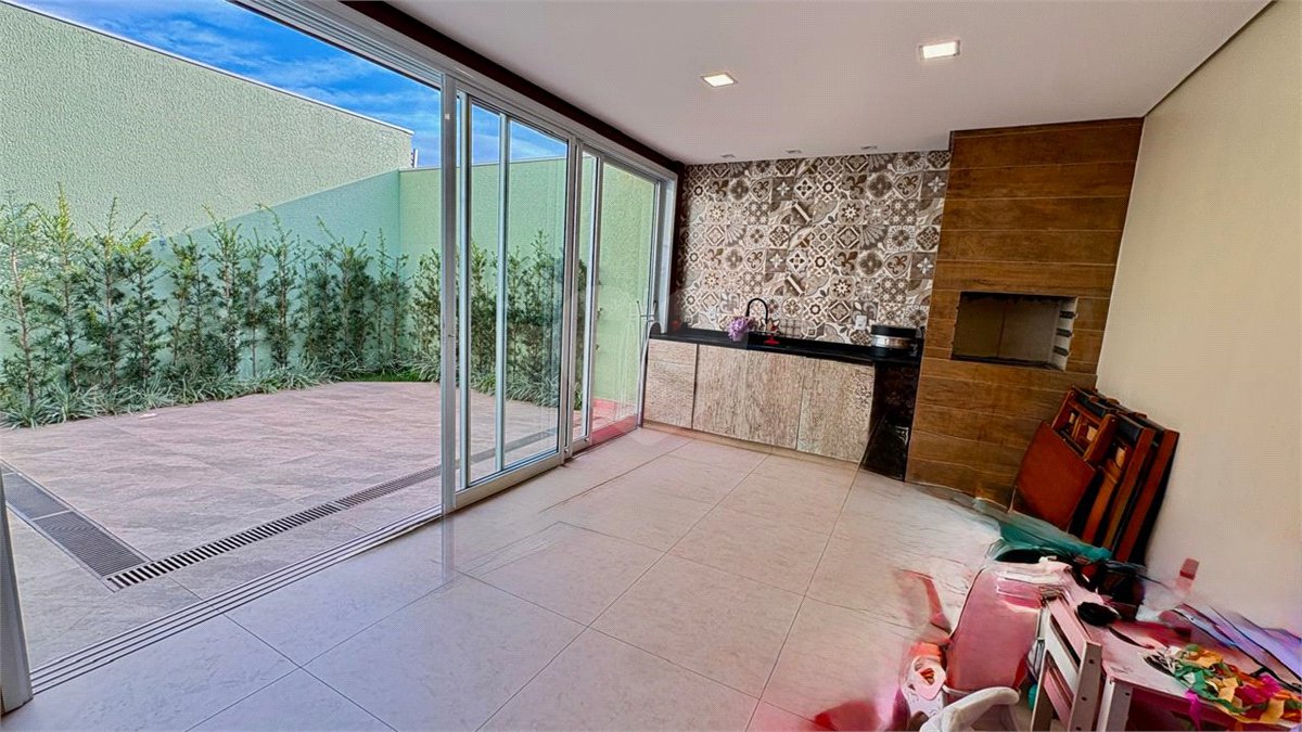 Casa à venda com 3 suítes no condomínio Villa Grimaldi, Sorocaba - SP