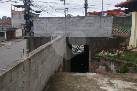 Casa à venda com 3 quartos, sendo 1 suíte, em Jardim Ikeda, Suzano, SP