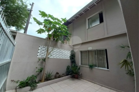 Sobrado à venda com 3 quartos em Jardim Trussardi, São Paulo, SP